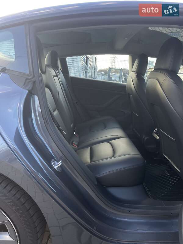 Седан Tesla Model 3 2022 в Львове фото 46 Седан Tesla Model 3 2022 в Львове