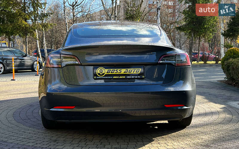Седан Tesla Model 3 2018 в Львове фото 28 Седан Tesla Model 3 2018 в Львове