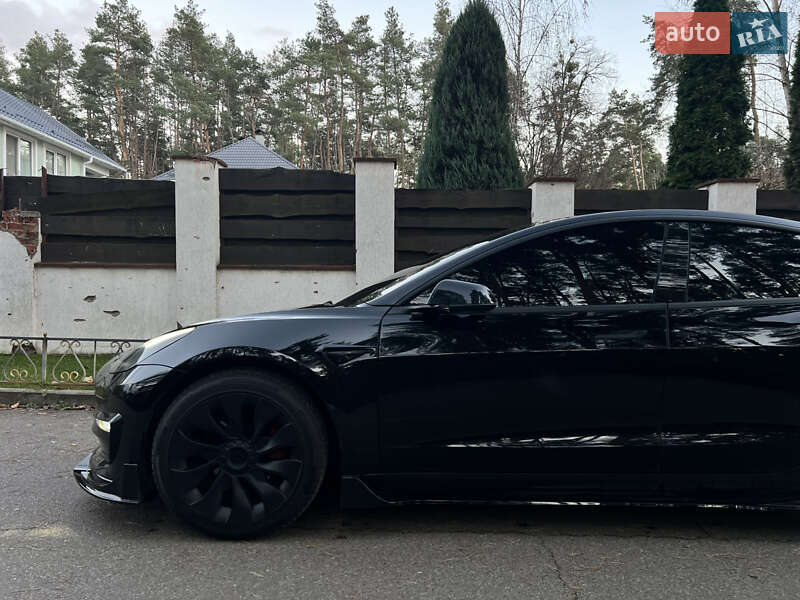 Седан Tesla Model 3 2018 в Ірпені