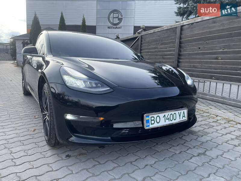 Седан Tesla Model 3 2019 в Тернополе