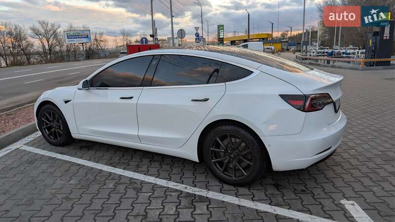 Седан Tesla Model 3 2018 в Хотяновке фото 3 Седан Tesla Model 3 2018 в Хотяновке