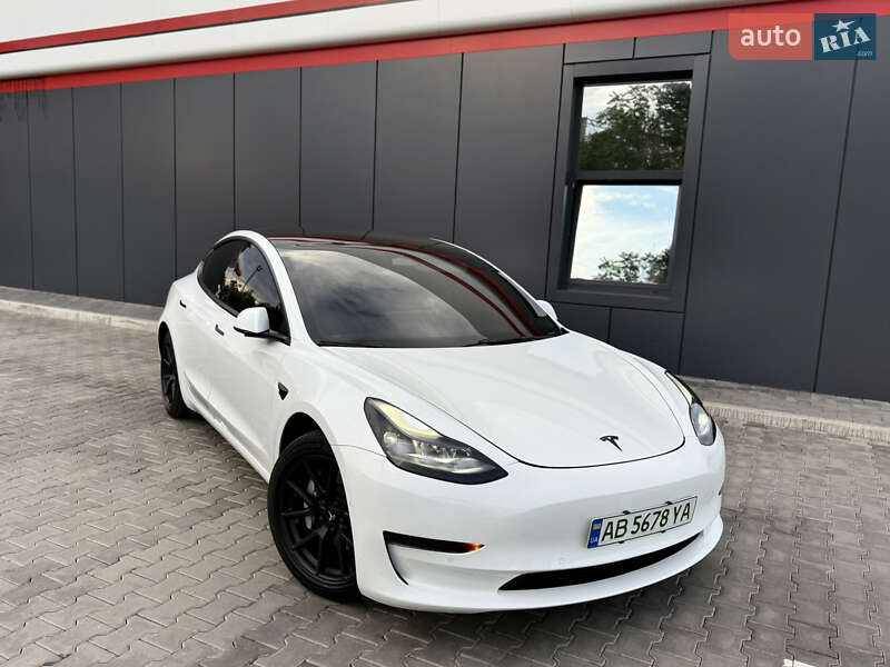Седан Tesla Model 3 2022 в Кривом Роге