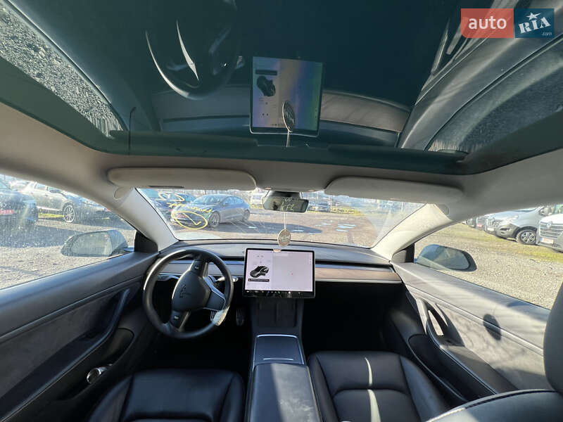Седан Tesla Model 3 2021 в Луцьку
