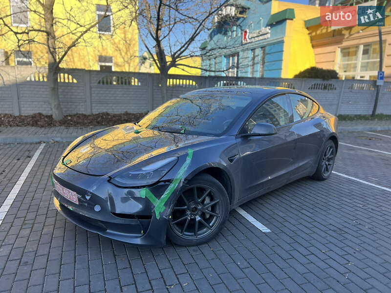 Седан Tesla Model 3 2022 в Луцьку
