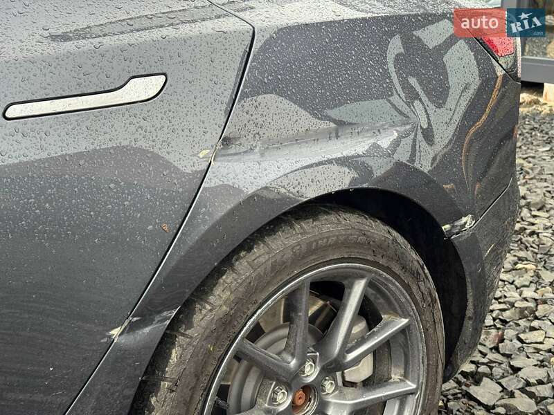 Седан Tesla Model 3 2018 в Луцьку