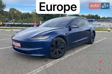 Седан Tesla Model 3 2024 в Києві