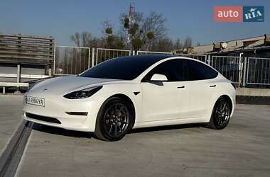 Седан Tesla Model 3 2022 в Києві