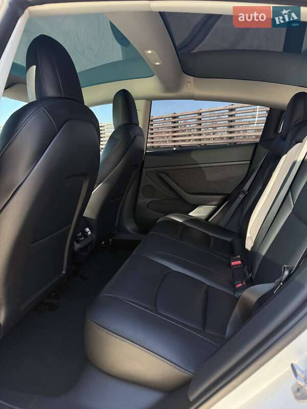 Седан Tesla Model 3 2022 в Киеве фото 19 Седан Tesla Model 3 2022 в Киеве