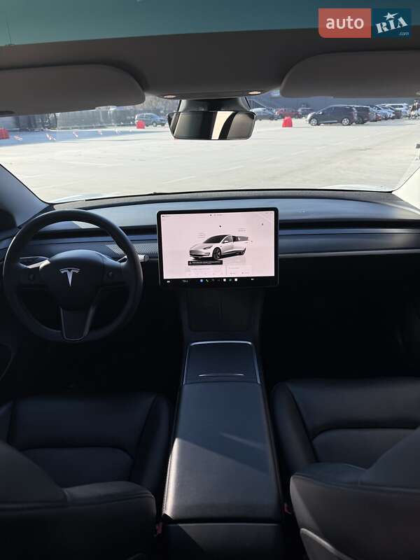 Седан Tesla Model 3 2022 в Киеве фото 23 Седан Tesla Model 3 2022 в Киеве