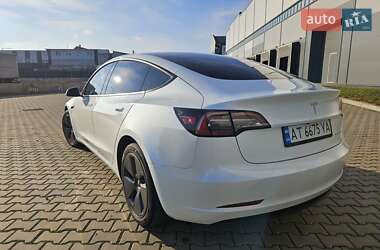 Седан Tesla Model 3 2023 в Ивано-Франковске