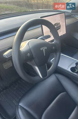 Седан Tesla Model 3 2022 в Черкассах