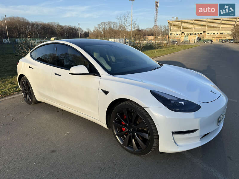 Седан Tesla Model 3 2020 в Ивано-Франковске