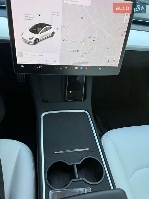 Седан Tesla Model 3 2020 в Ивано-Франковске