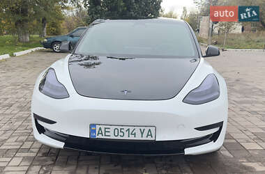 Седан Tesla Model 3 2020 в Кривом Роге