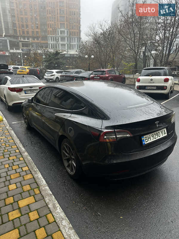 Седан Tesla Model 3 2021 в Одессе