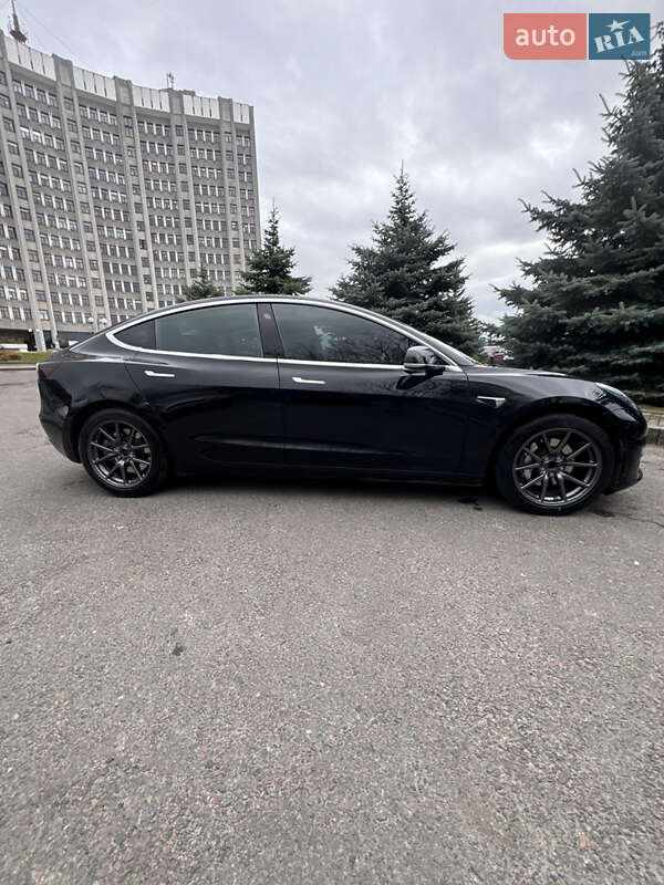 Седан Tesla Model 3 2018 в Бродах фото 5 Седан Tesla Model 3 2018 в Бродах
