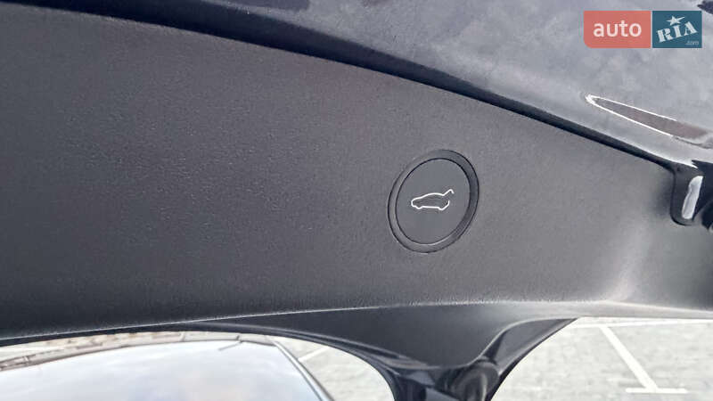 Седан Tesla Model 3 2021 в Луцьку