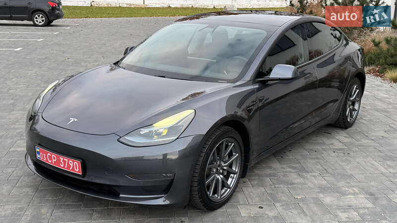 Седан Tesla Model 3 2021 в Луцьку