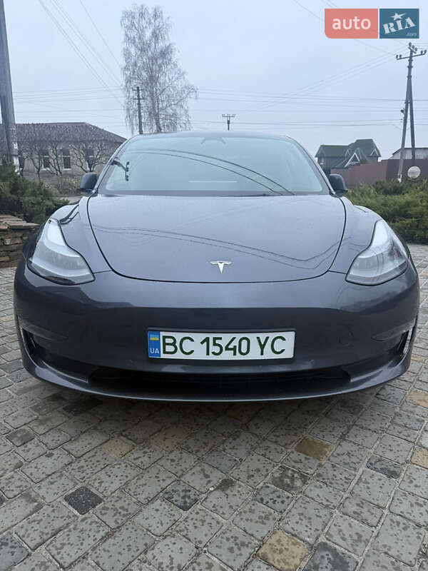 Седан Tesla Model 3 2022 в Харкові