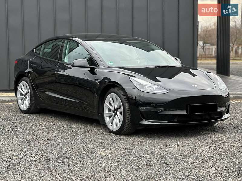 Tesla Model 3 2022