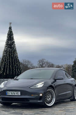 Седан Tesla Model 3 2019 в Кременчуге