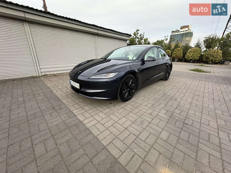 Седан Tesla Model 3 2024 в Днепре