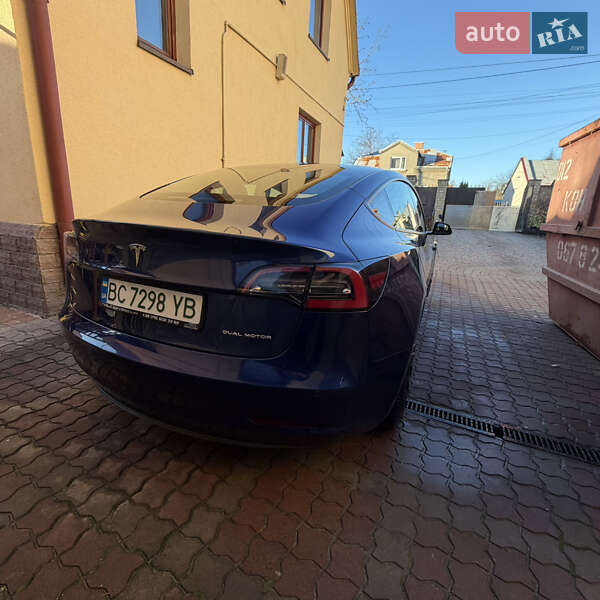 Седан Tesla Model 3 2022 в Львові