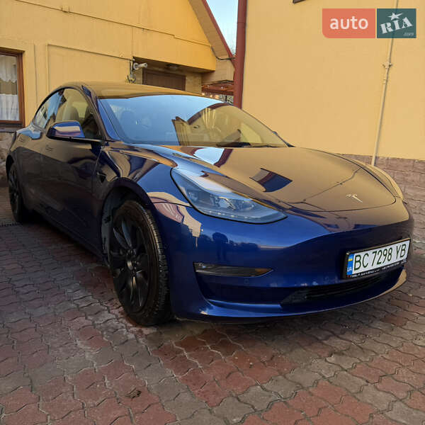 Седан Tesla Model 3 2022 в Львові