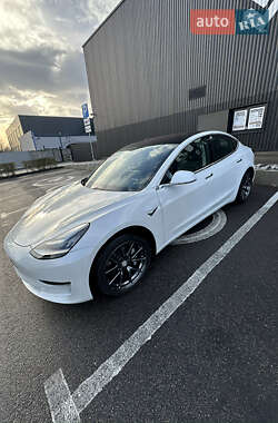 Седан Tesla Model 3 2018 в Днепре