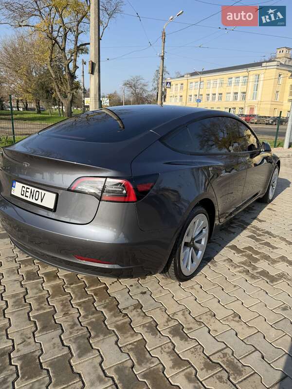 Седан Tesla Model 3 2023 в Одесі