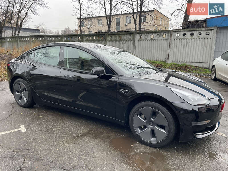 Седан Tesla Model 3 2023 в Киеве
