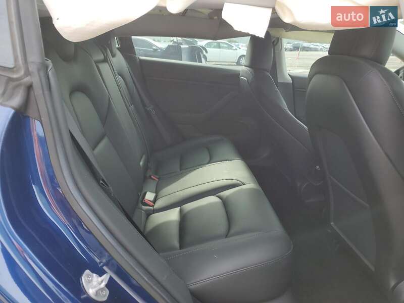 Седан Tesla Model 3 2019 в Самборе