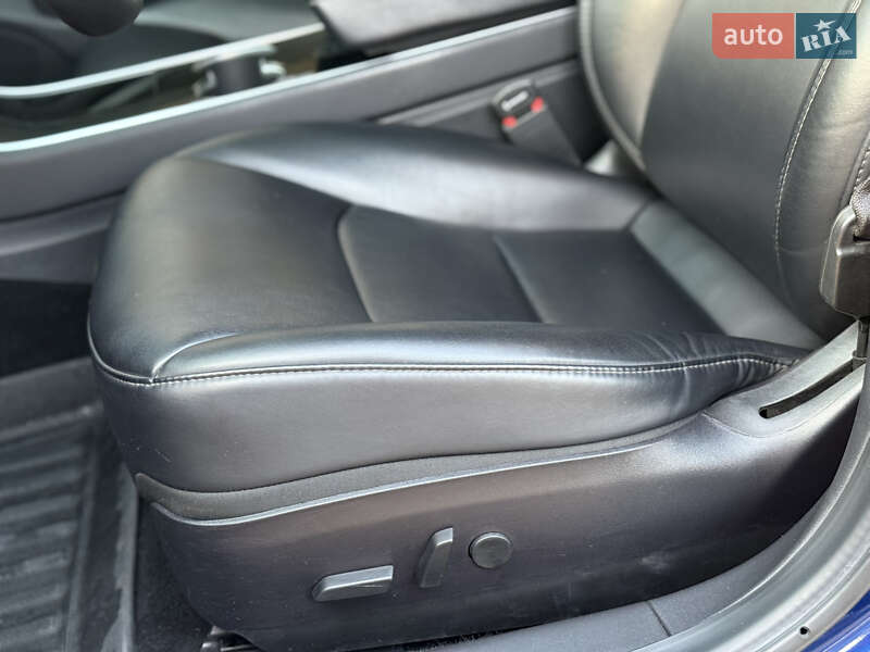 Седан Tesla Model 3 2019 в Одесі