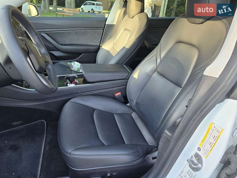 Седан Tesla Model 3 2019 в Хмельницком