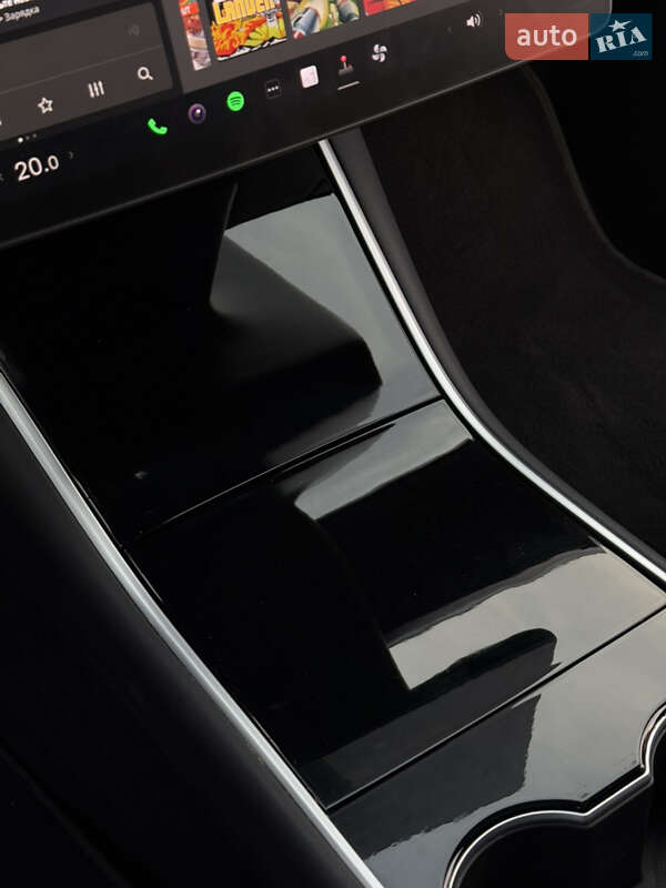 Седан Tesla Model 3 2019 в Киеве