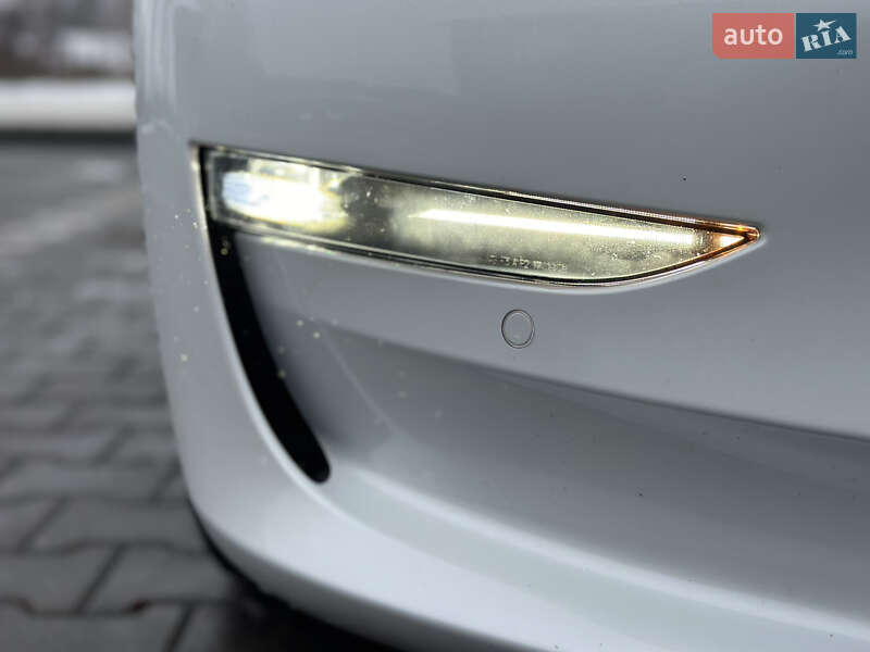 Седан Tesla Model 3 2018 в Владимире