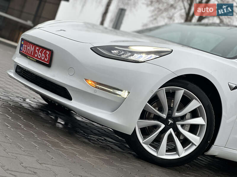 Седан Tesla Model 3 2018 в Владимире