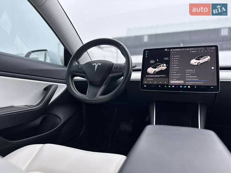 Седан Tesla Model 3 2018 в Владимире