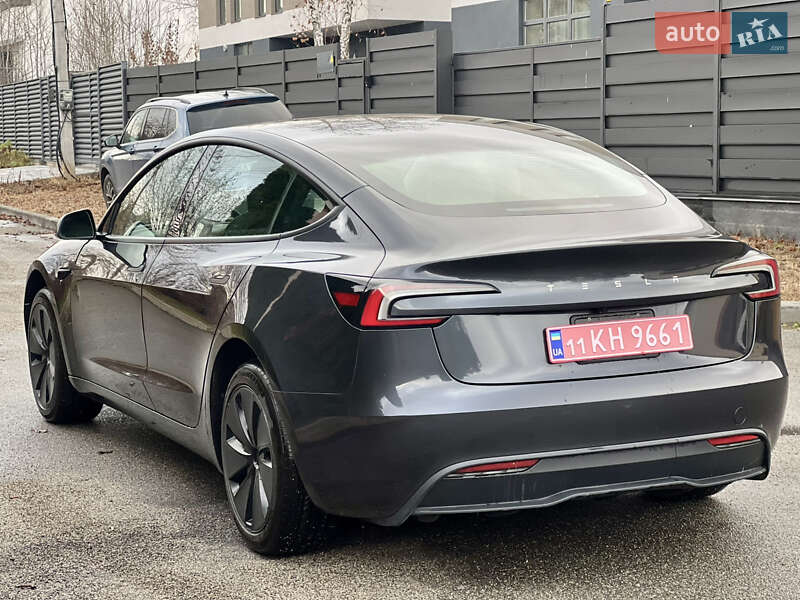 Седан Tesla Model 3 2025 в Киеве фото 14 Седан Tesla Model 3 2025 в Киеве