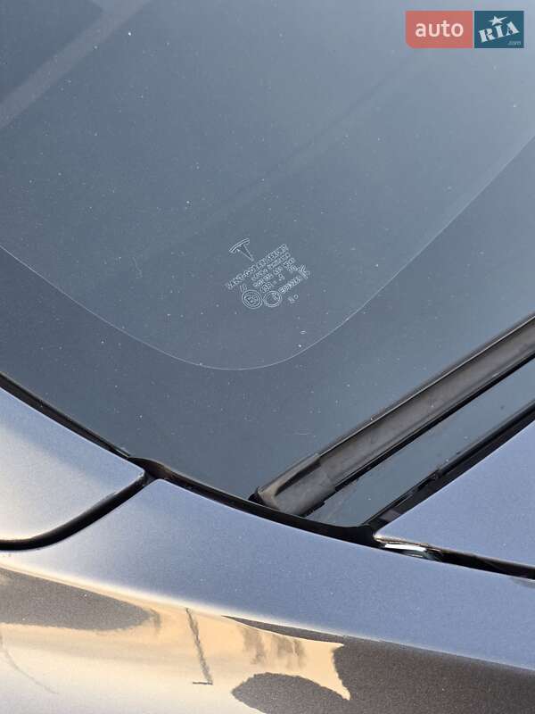 Седан Tesla Model 3 2022 в Днепре