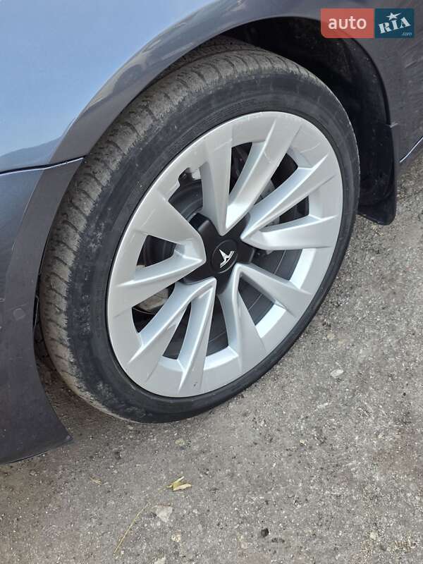 Седан Tesla Model 3 2022 в Днепре