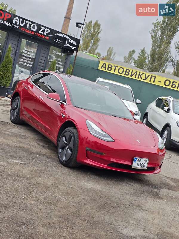 Седан Tesla Model 3 2018 в Запоріжжі