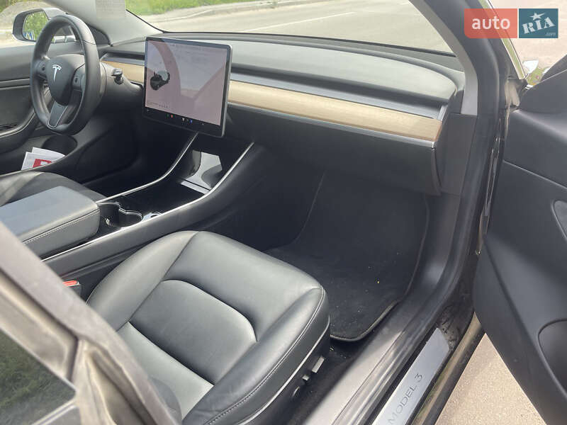 Седан Tesla Model 3 2019 в Кропивницком фото 12 Седан Tesla Model 3 2019 в Кропивницком
