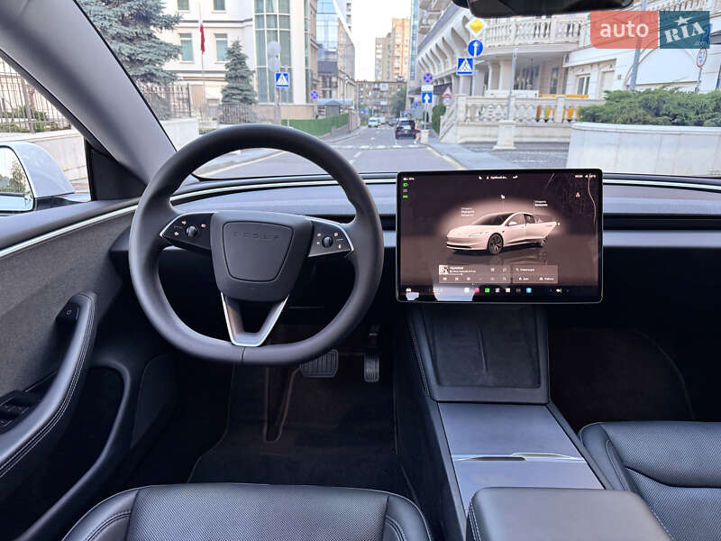 Седан Tesla Model 3 2023 в Киеве