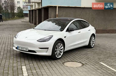 Седан Tesla Model 3 2018 в Івано-Франківську
