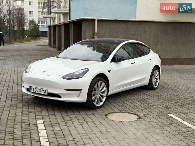 Седан Tesla Model 3 2018 в Івано-Франківську фото Седан Tesla Model 3 2018 в Івано-Франківську