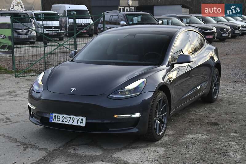 Седан Tesla Model 3 2021 в Бердичеве