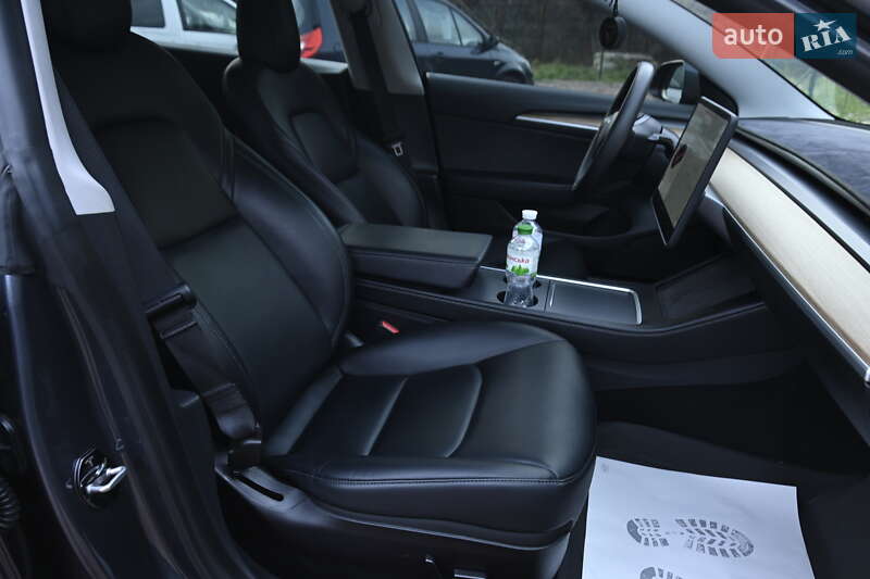 Седан Tesla Model 3 2021 в Бердичеве