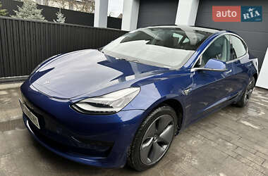 Седан Tesla Model 3 2019 в Львове