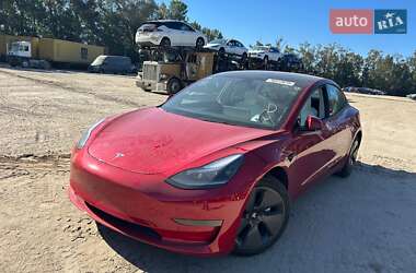 Седан Tesla Model 3 2023 в Чернівцях